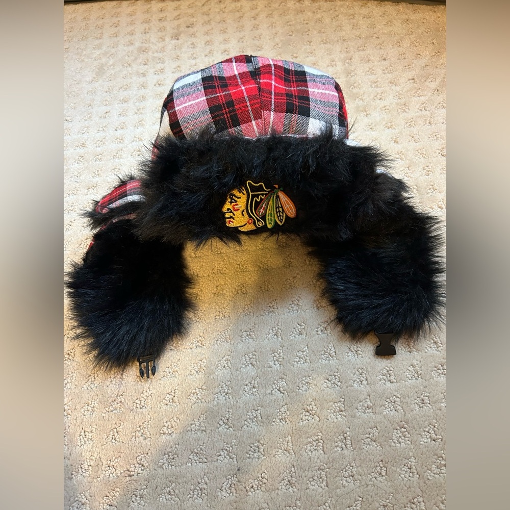 NHL Chicago Blackhawks Winter Buckle Hat